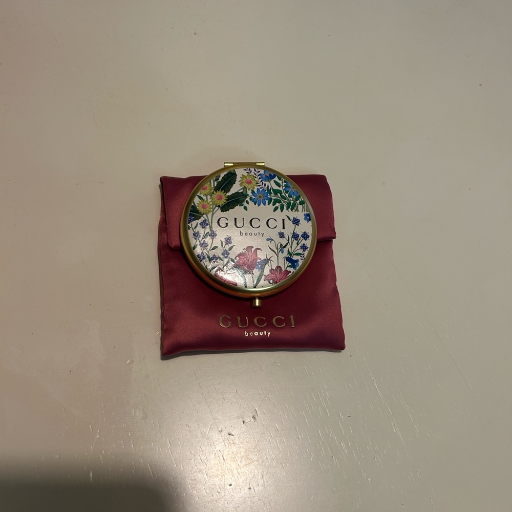 Gucci Floral Beauty Mirror - Gold and Pink - Picture 2 of 11